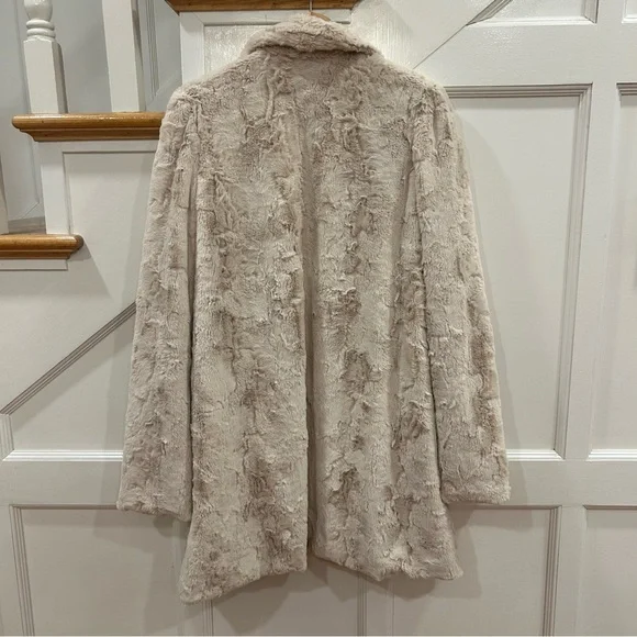 Georgie Women’s Faux Fur Coat Mid length Cream/ivory Soft Size 6 - Picture 8 of 11
